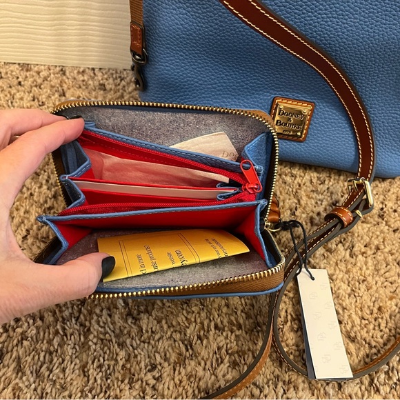 NWT Dooney & Bourke Sky Blue Crossbody Bag with Wallet included. - Picture 6 of 13